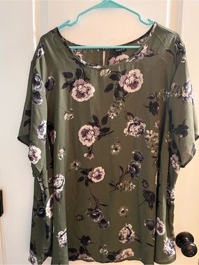 torrid Olive Floral Short Sleeve Blouse